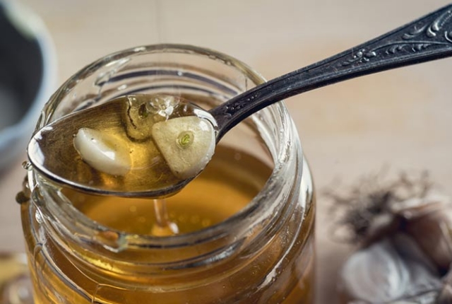  Garlic And Apple Cider Vinegar